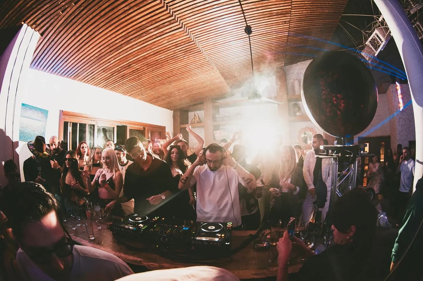 Ammos summer closing party