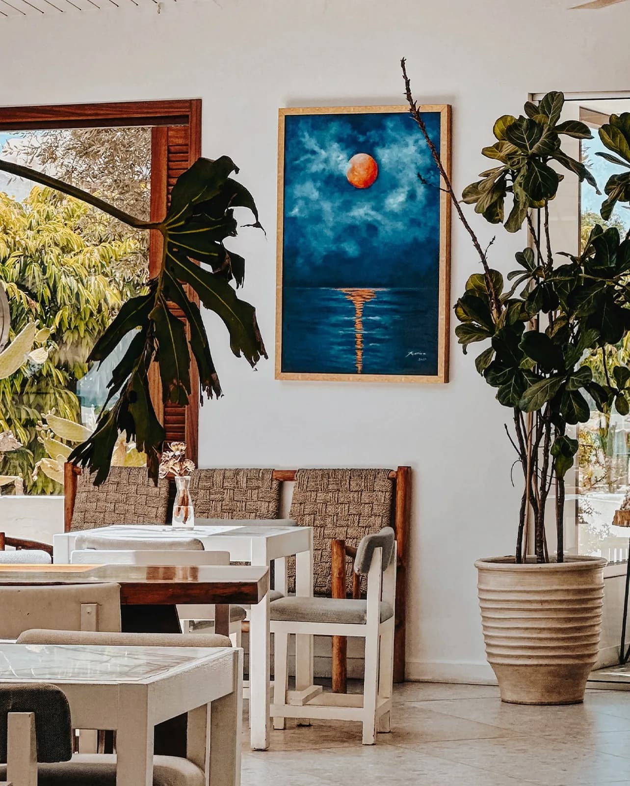 Inside Ammos